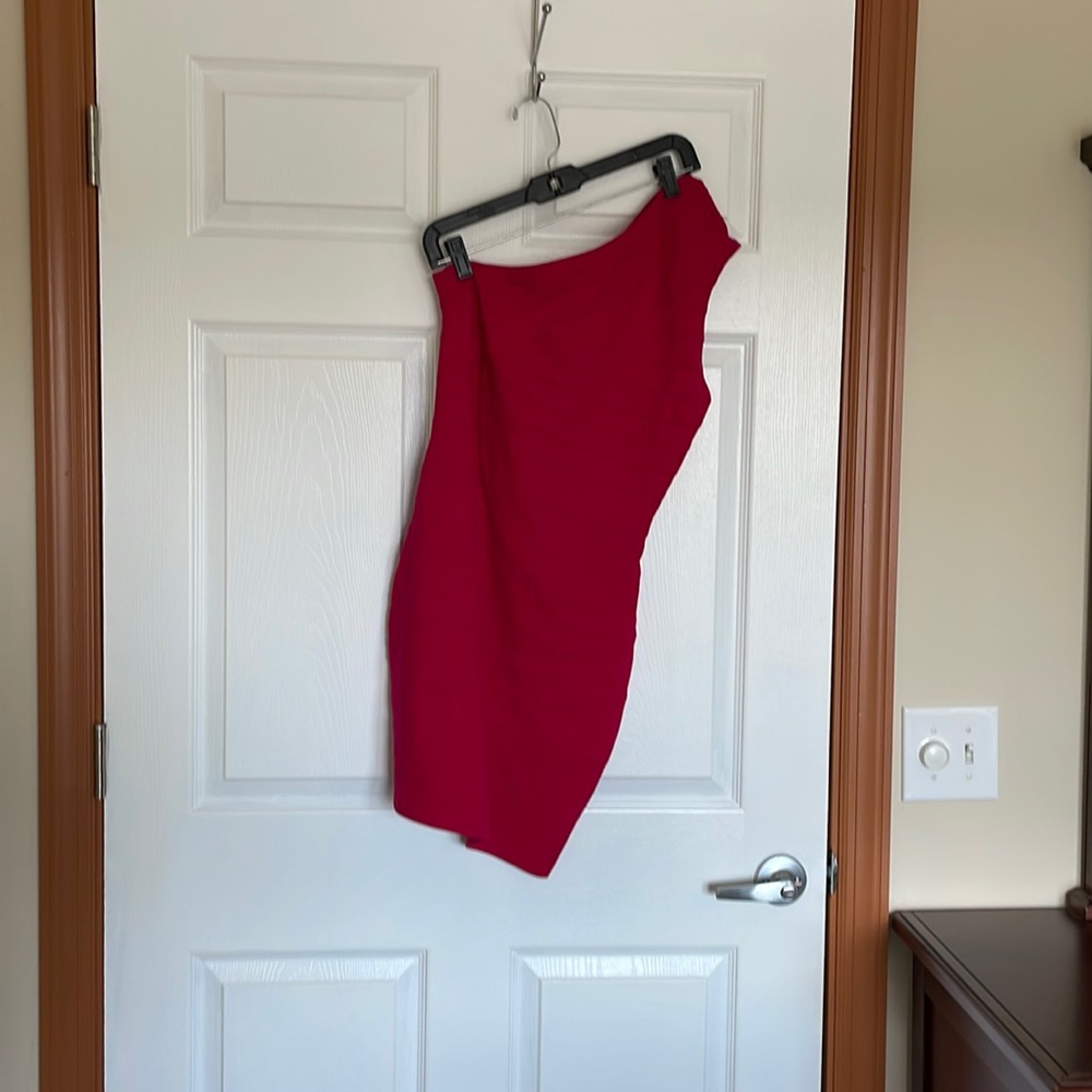 Express Dark pink one shoulder dress size medium